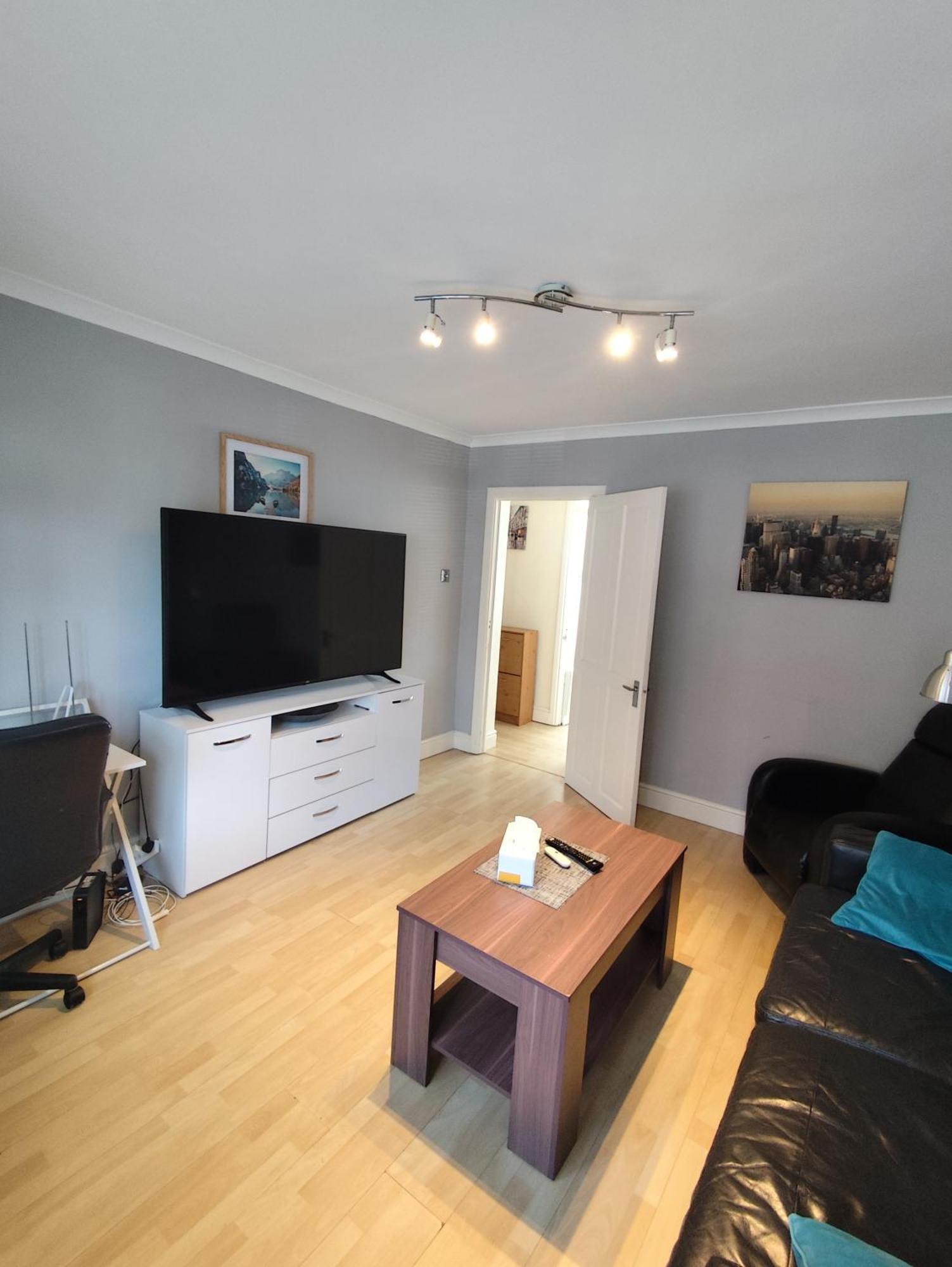 Ferienwohnung 2 Bed Flat Near Station With Parking&Comgarden Sutton  Exterior foto